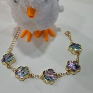 multi pearl clover flower bracelet